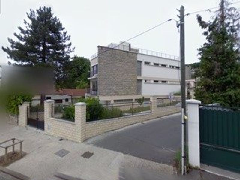 Petit collectif rue des Rosiers