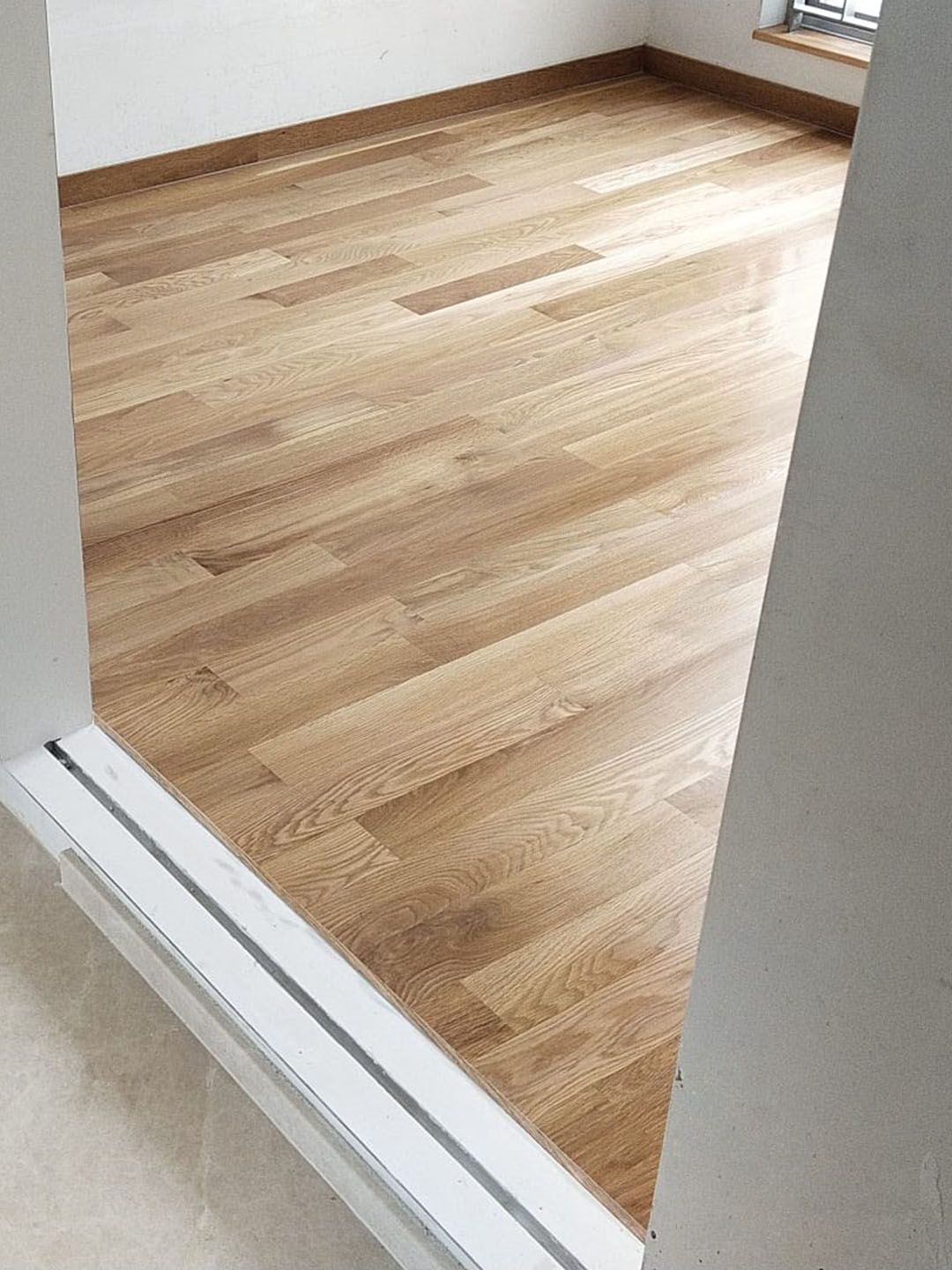 American Oak Parqwood Timber Wood Flooring Condo