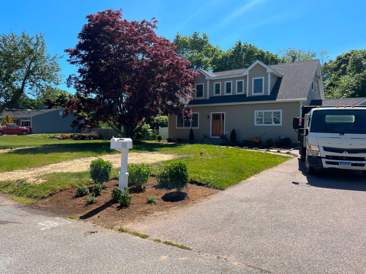 Front Yard Shrub and Mulch Bed Installation