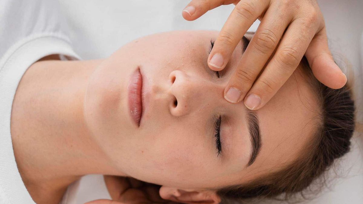 Reiki for Weight Loss: Does Reiki Help With Weight Loss?