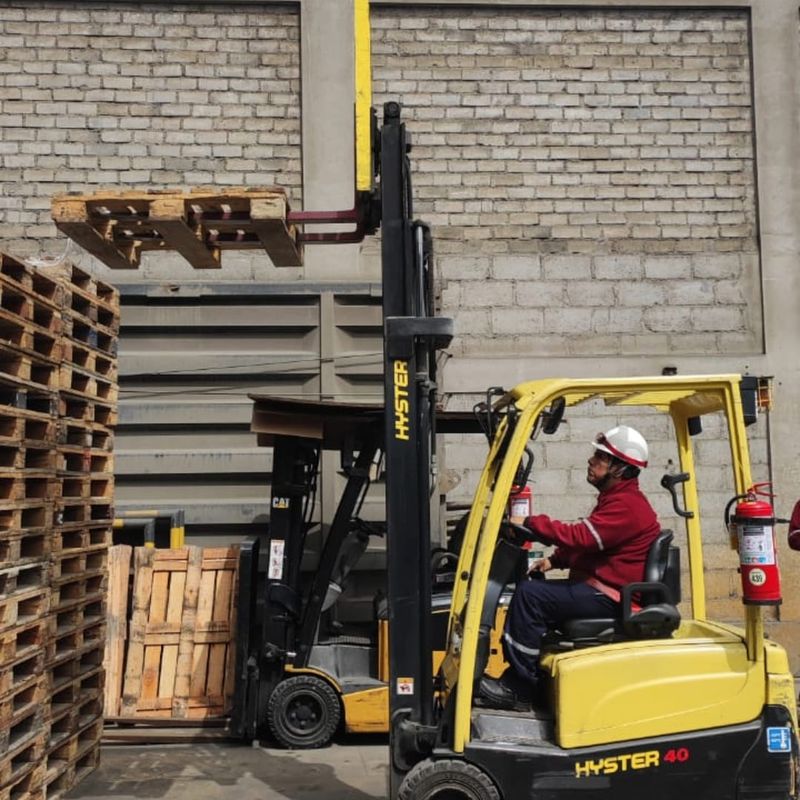 Ejercicio práctico de montacargas