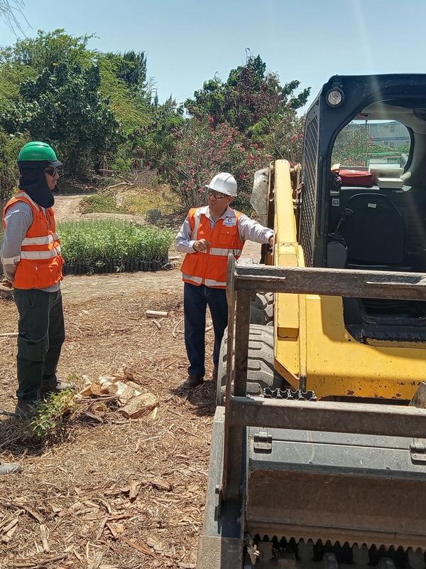 Capacitación a operadores de minicargador