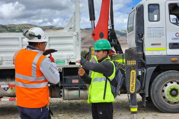 Escuela de operadores para Riggers (Fotografía perteneciente a Consitec Perú)