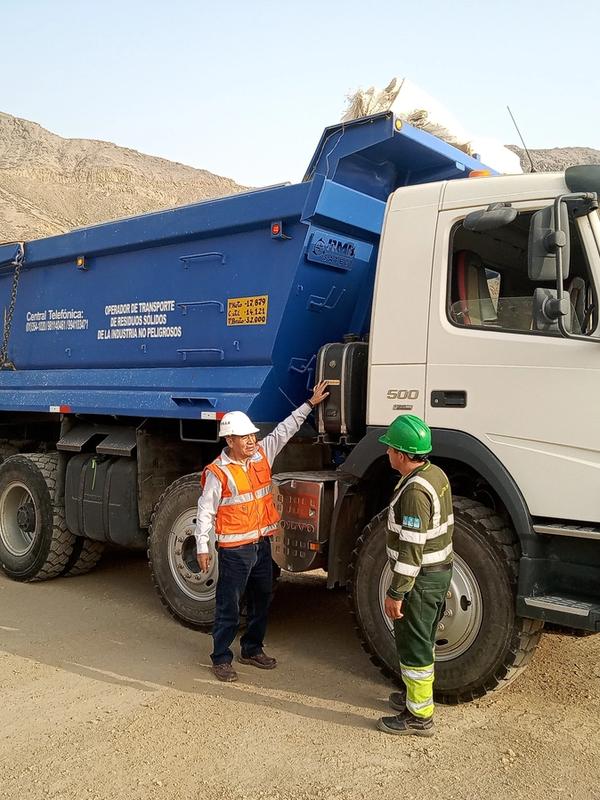 Técnicas de operación y buenas prácticas para el manejo de camión volquete