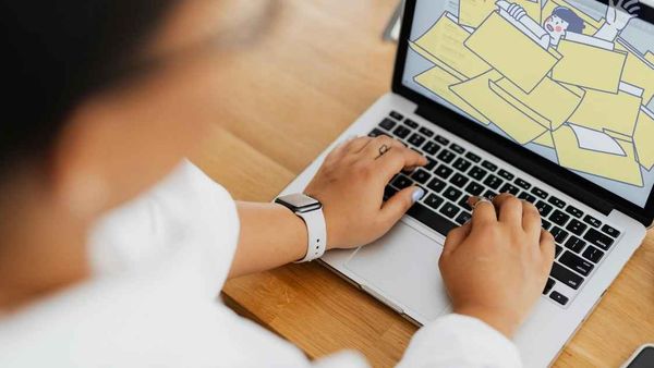 How to Reduce Digital Clutter on Your Laptop and Actually Keep It That Way