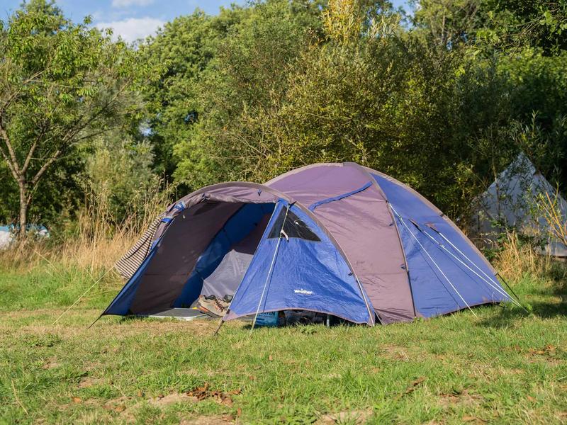 Camping pitch tent