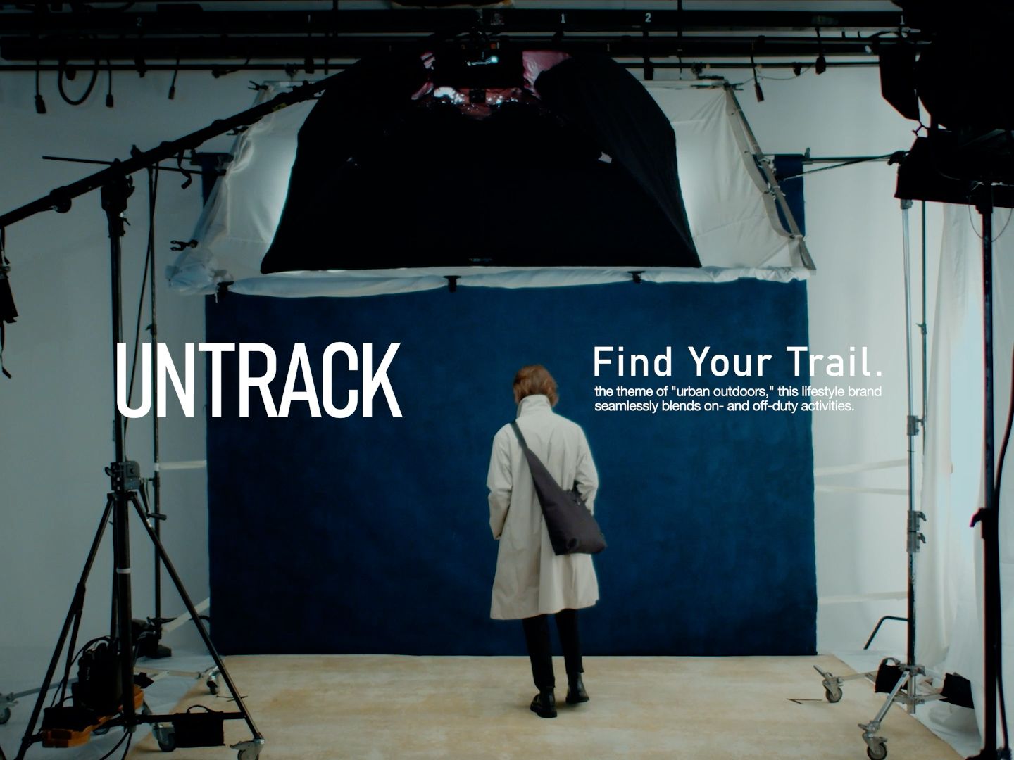 UNTRACK 2023AW