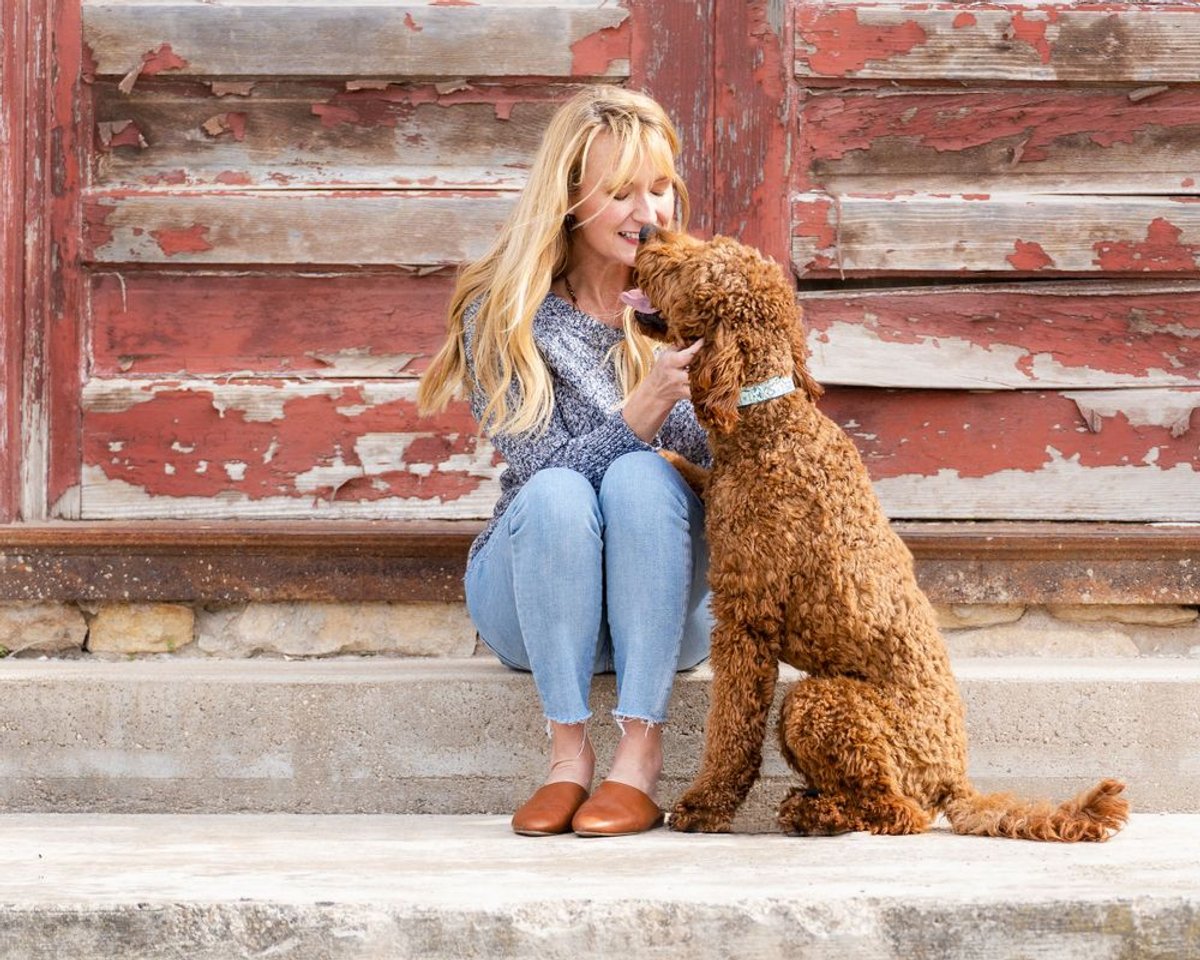 Bark, Purr, Truth: 3 Pet Photography Myths That Need to Be Put to Bed (Preferably a Cozy Dog Bed)