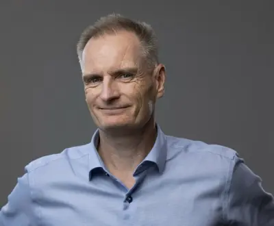 Roger Olafsen er leder for avansert analyse og maskinlæring i DNBs antihvitvasking divisjon. Foto: DNB