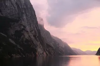 Vakkert utgangspunkt. Fra arnestedet i Lysefjorden har Lyse utviklet virksomheten fra kraftleveranse, til blant annet telekommunikasjon og elnett.