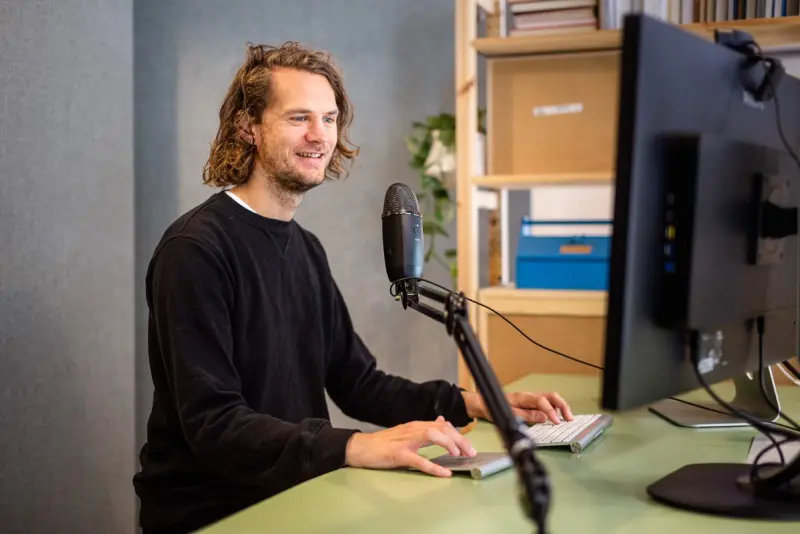 Mer effektivt: Digitale møter kan i mange tilfeller være mer effektive enn fysiske. Andreas Gorm Tungland i RemoteWork selv skeptisk til færre fysiske møter. – Den siste tiden har jeg lært at utrolig mye bra også kan skje digitalt, sier han. 