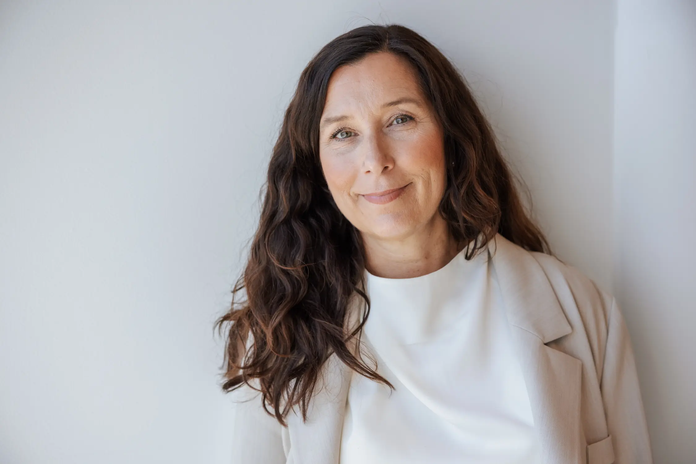 – Dette er noe helt nytt og er foreløpig en betaversjon. Med denne assistenten kan du ha en dialog med læringsinnholdet og sparre med selve kildegrunnlaget, forklarer Christine Hassel Kristoffersen, leder for kompetanse i Digital Norway. (Foto: johnny Vaet Nordskog