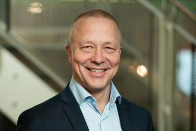 Teknooptimist. – Den samtidige utviklingen i teknologiene og den gjennomgripende måten den treffer hele bredden av næringslivet på gjør at dette faktisk blir en virkelig industriell revolusjon, sier Trond Moengen. Med bakgrunn fra norsk energisektor der teknologi, økonomi, politikk og strategi møtes, har Moengen det siste knappe året ledet Digital21s sekretariat.