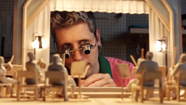 Et generert utsnitt fra da Sora 2 ble lansert. (Skjermbilde: Youtube / OpenAI