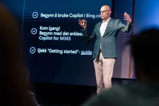 HVORDAN BRUKE COPILOT? Dag Nyrud fra Microsoft ga innsikt i Microsofts KI-assistenter.