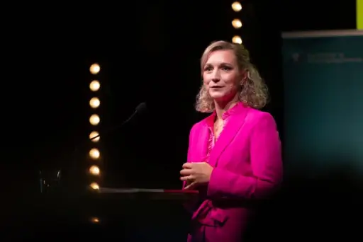 – Kompetanse knyttet til verdien av data, og evnen til å forstå grunnleggende premisser for gevinstrealisering av digital teknologi, er like nødvendig på tvers av offentlig og privat sektor, sier digitaliserings- og forvaltningsminister Karianne Tung. (Foto: Digitaliseringsdirektoratet)