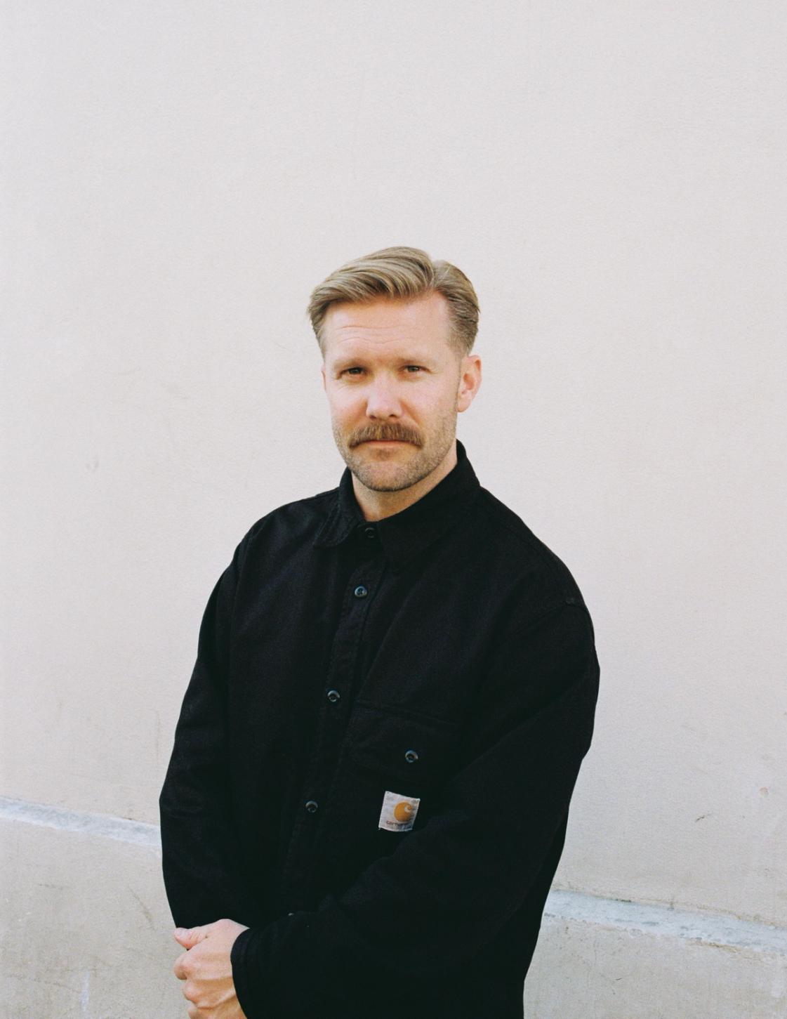 – Vi er et lite team og må få til så mye som mulig med så lite som mulig for å konkurrere med folk med mer ressurser enn oss, sier Einar Michaelsen, gründer av Circula (Foto: Selma Haaland)