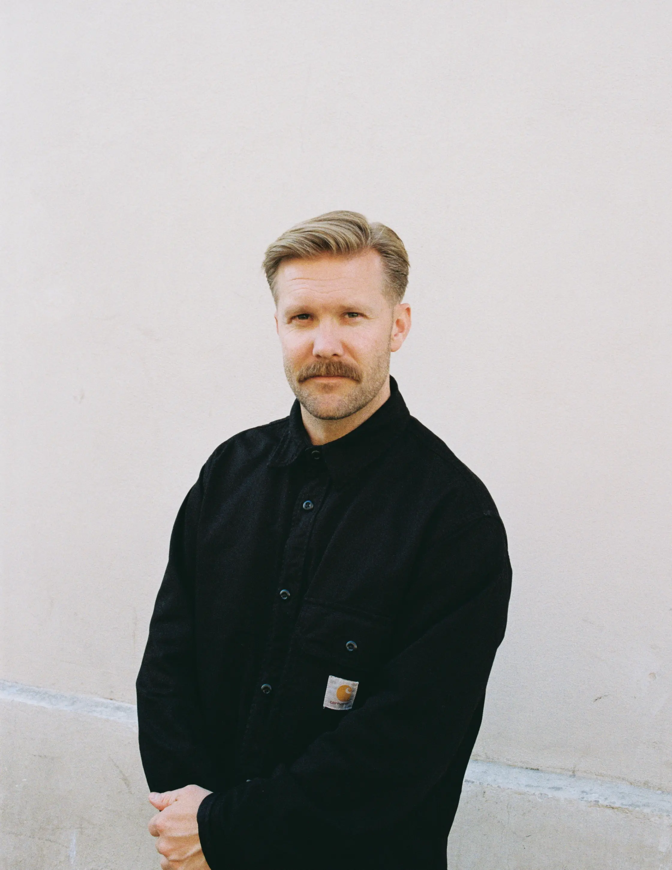 – Vi er et lite team og må få til så mye som mulig med så lite som mulig for å konkurrere med folk med mer ressurser enn oss, sier Einar Michaelsen, gründer av Circula (Foto: Selma Haaland)