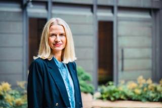 – Det er krevende å endre på vaner. Folk flest har lyst til å gjøre det de kan fra før og det de allerede er gode på. Da kan det gjøre litt vondt å starte med noe helt nytt, sier Iselin Sommereng, ansvarlig for utvikling av medarbeidere og ledere. (Foto: NBIM)