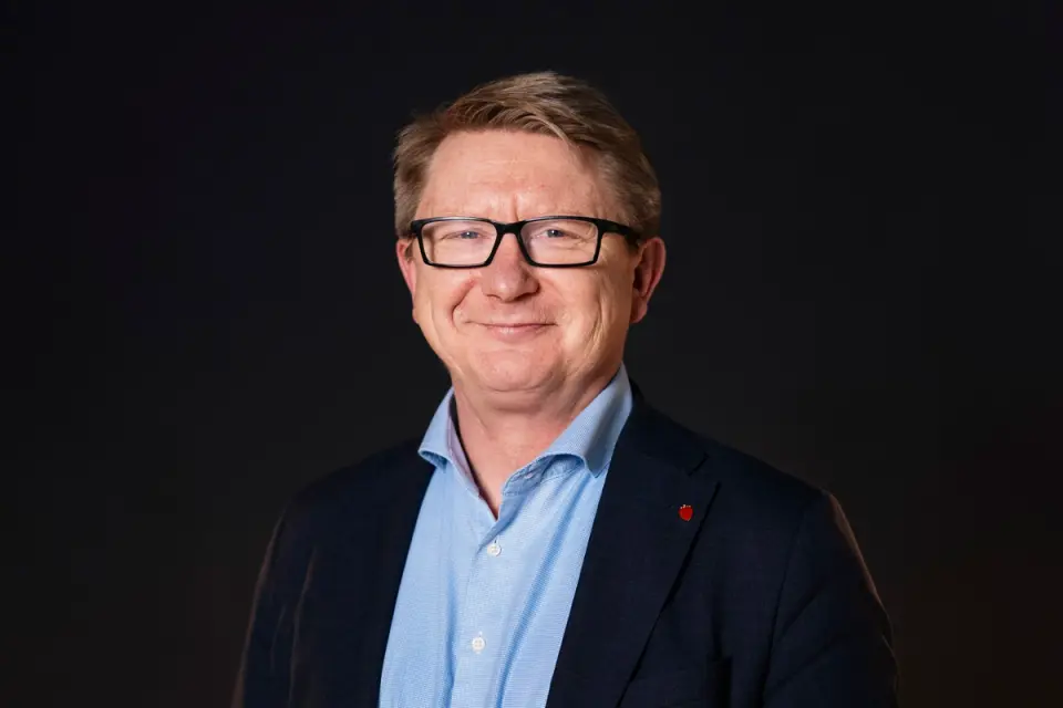 – Moderne kriser, sånn som i Ukraina, har vist over flere år hvordan cyberangrep brukes parallelt med fysiske operasjoner, sier Bjørn Tore Markussen, direktør for teknologi og IKT i Forsvaret. (Foto: Forsvaret) 