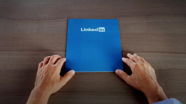 Faksimile: Youtube / @LinkedIn