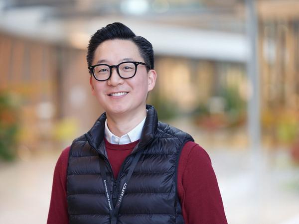 – De vanligste spørsmålene jeg får fra medarbeidere handler om nettopp dette: Hva er agenter, og hvorfor er det så mange leverandører som sier at jeg trenger det, sier Seong Eun Cho, data scientist i Equinor. (Foto: Equinor)