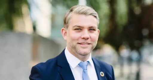 Kim Gabrielli er administrerende direktør for UN Global Compact Norge, og er opptatt av at næringslivet ser på omstillingen til bærekraftig drift som en mulighet – og ikke bare en utfordring. Foto: Moment Studio / UN Global Compact Norge