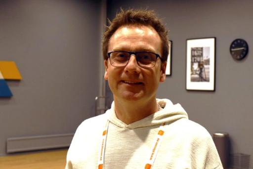 Morten Flobakk, molekylærbiolog i BioBank, forteller om stort potensial i å bruke kunstig intelligens for å analysere grisens kromosom.