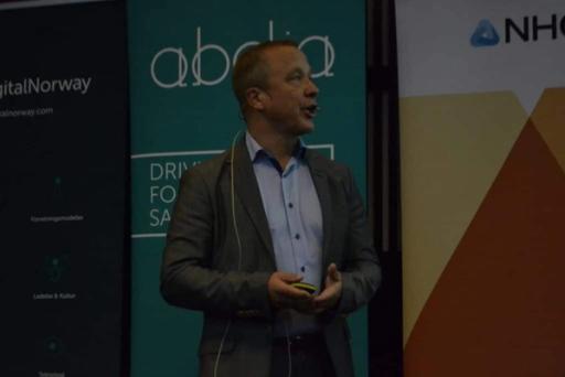 Heftige anbefalinger. Digital21 fikk kun ett år på å utarbeide rapporten. Nesten 700 mennesker var involvert, og Trond Moengen sydde det hele sammen. Foto: NHO