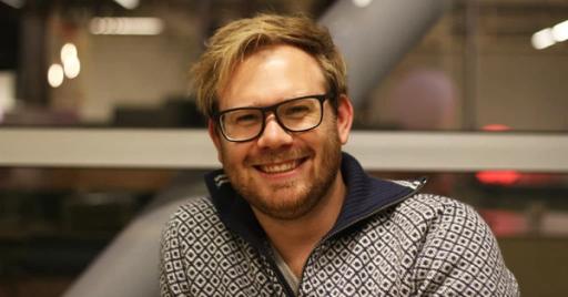 ENTUSIAST: Jon Ramvi, blokkjede-spesialist og gründer av Symfoni AS. Foto: Andrea Bruer