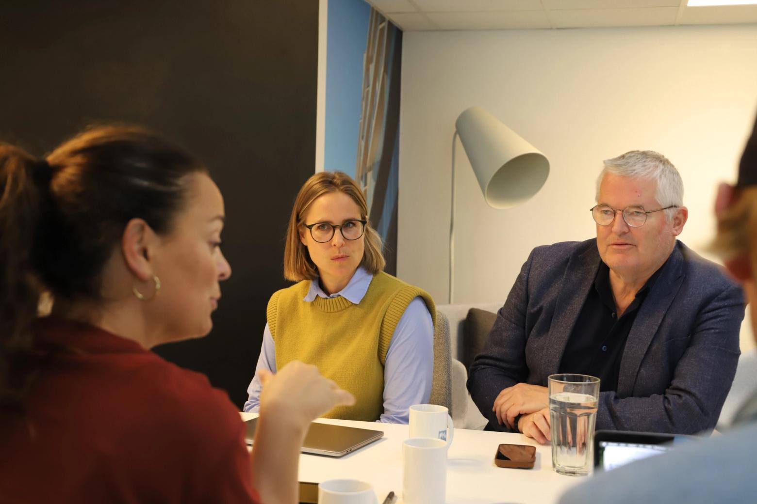 – Nå som de ytre forventningene til oss blir bare større, har vi merket et behov for å knytte oss til et større kompetansemiljø hvor vi kan bygge nettverk, finne sparringspartnere og utvikle løsninger på tvers. Dette ser vi at vi får hos Digital Norway, sier Per Arne Horne, direktør i DiBK.