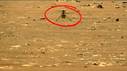 NASAs Ingenuity-drone flyr på Mars. Foto: NASA/JPL-Caltech/ASU/MSSS