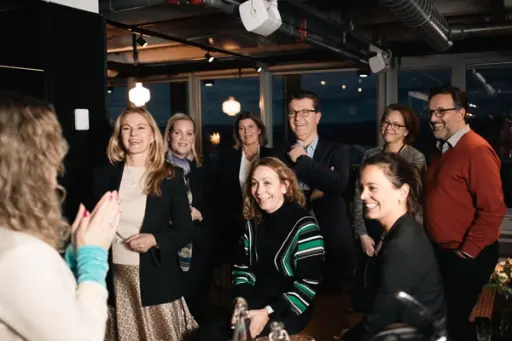 Fra venstre bakerst: Lena Nymo Helli, Eli Haugerud, Lene Merethe Liodden, Stig Marthinsen, Elisabeth Svanholm Meyer, Eirik Andreassen, Monika Sandnesmo og Liv Dingsør.