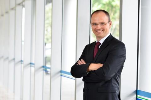 En manglende oversikt over forsyningskjeden skaper et alvorlig sikkerhetshull i Norges beredskap, sier Arve Johan Kalleklev, direktør for DNV Cyber. (Foto: DNV)