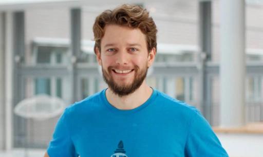 Tradisjonelle rekrutteringsprosesser står ikke i tråd med tiden vi lever i, mener Nicolai Kirkeng Vennerød i rekrutteringsverktøyet Vilect.com. – Det gjør at de som er gode til å søke – de som forstår jobbsøkerspillet – blir ansatt, mener han. Foto: Vilect.com