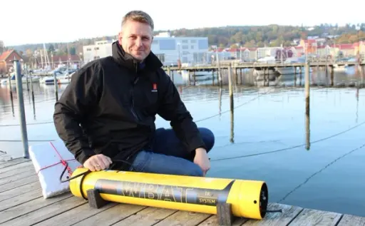 Arne Johan Hestnes i Kongsberg sier KI-systemet kan oppdage avvikende skipstrafikk før hendelser skjer. Bildet er fra en tidligere sak. (Foto: Kongsberg Maritime)