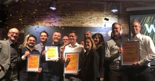 I fjor vant Joachim Paasche (lengst til høyre) og Adaptive Robotics ABBs europeiske startup-konkurranse. Nå er har de fått tildelt støtte gjennom EU-ordningen TRINITY.