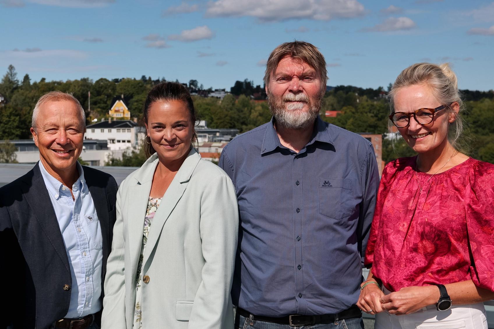 Fra venstre: Trond Moengen, leder for energi og samfunn i Digital Norway, Liv Dingsør, daglig leder i Digital Norway, Johnny Næss Langsrud, CIO i Statkraft og Ingeborg Dårflot, konserndirektør for teknologi og prosjektgjennomføring i Statkraft (Foto: Statkraft)