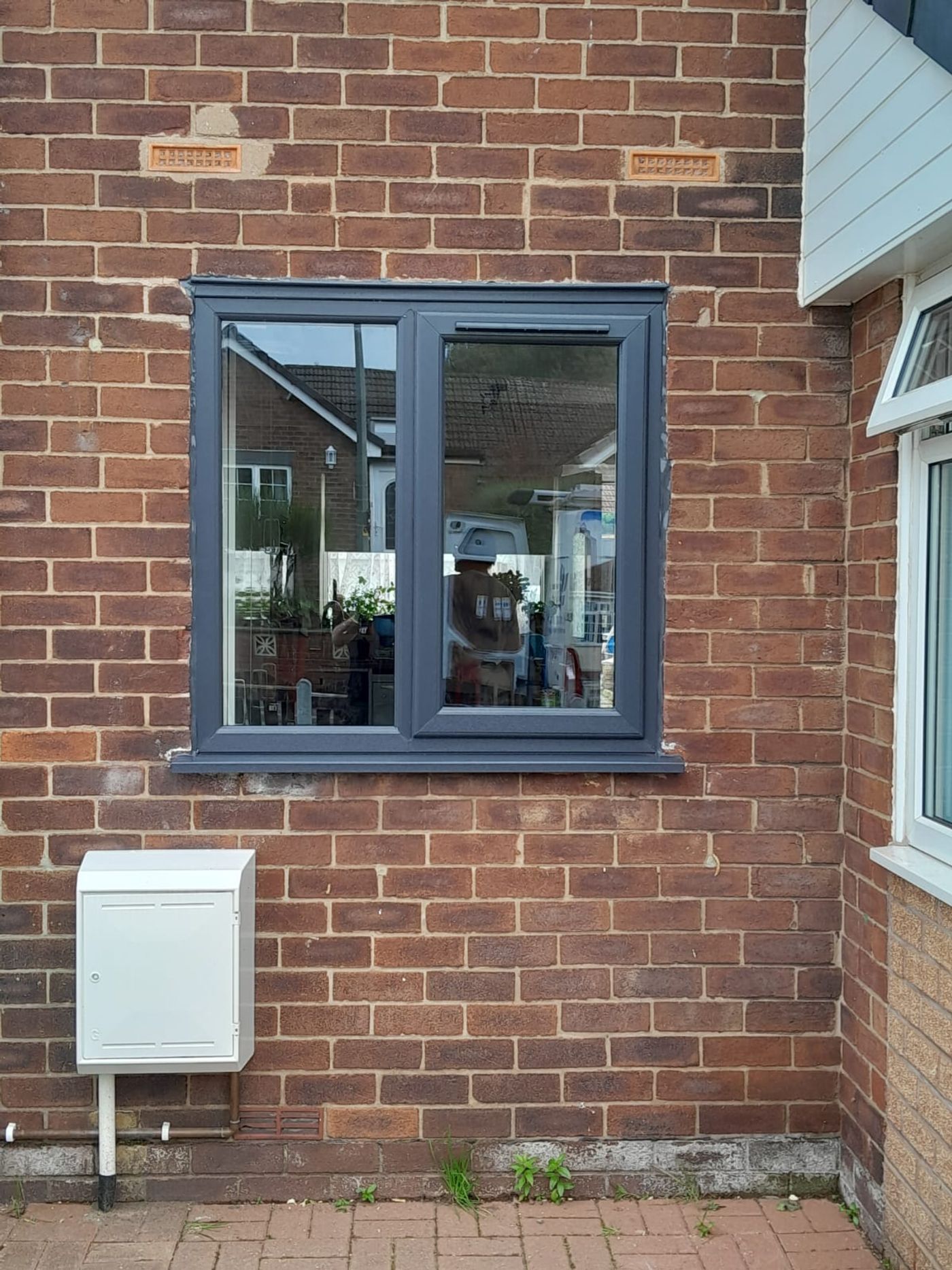 Anthracite Grey window 1150x1140