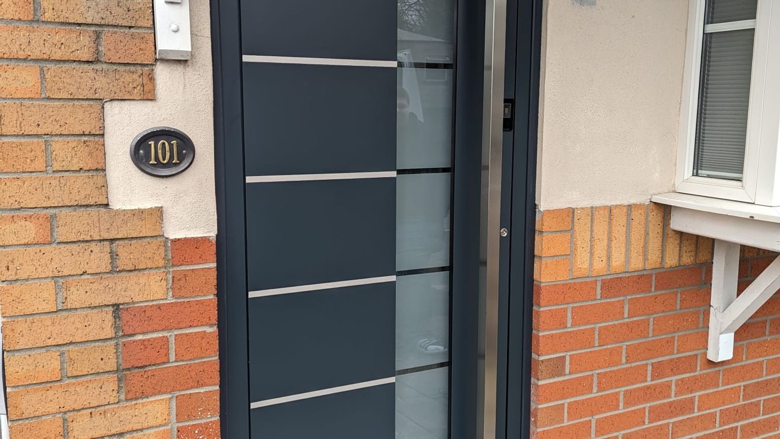 Security with Aluminium Doors in Meir