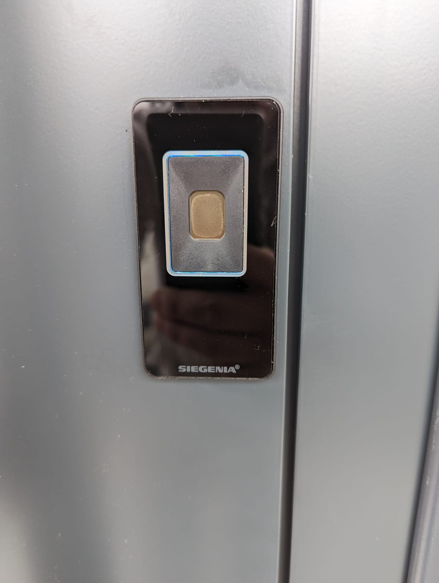 Security with Aluminium Doors in Meir