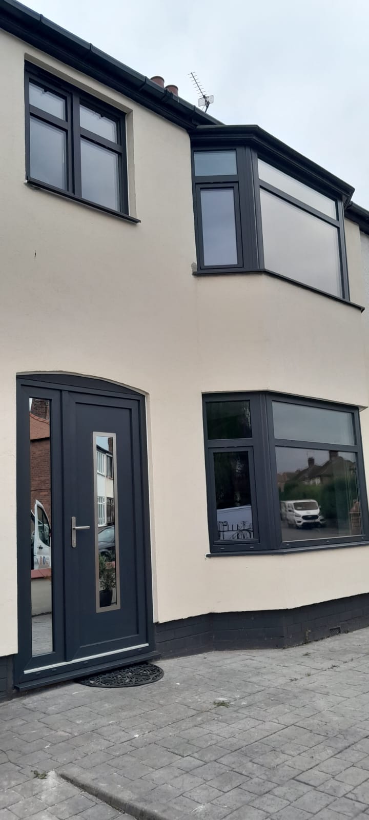 Aluplast Ideal 4000 Anthracite 630x1570