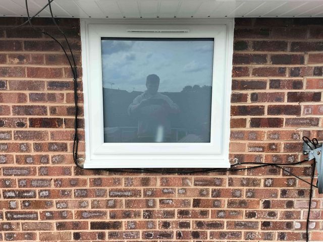 REHAU 70S (EDGE) Window 900x900
