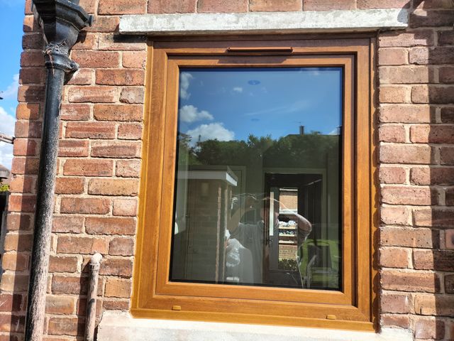 Golden oak tilt&turn window 1000x1300