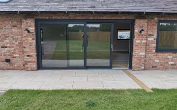 Aluminium lift and slide door 4200x2100