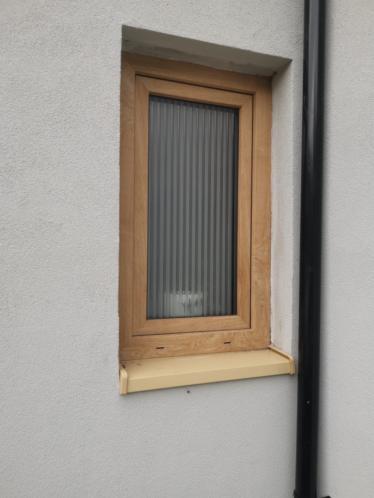 Irish oak tilt&turn window 600x800
