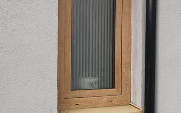 Irish oak tilt&turn window 600x800