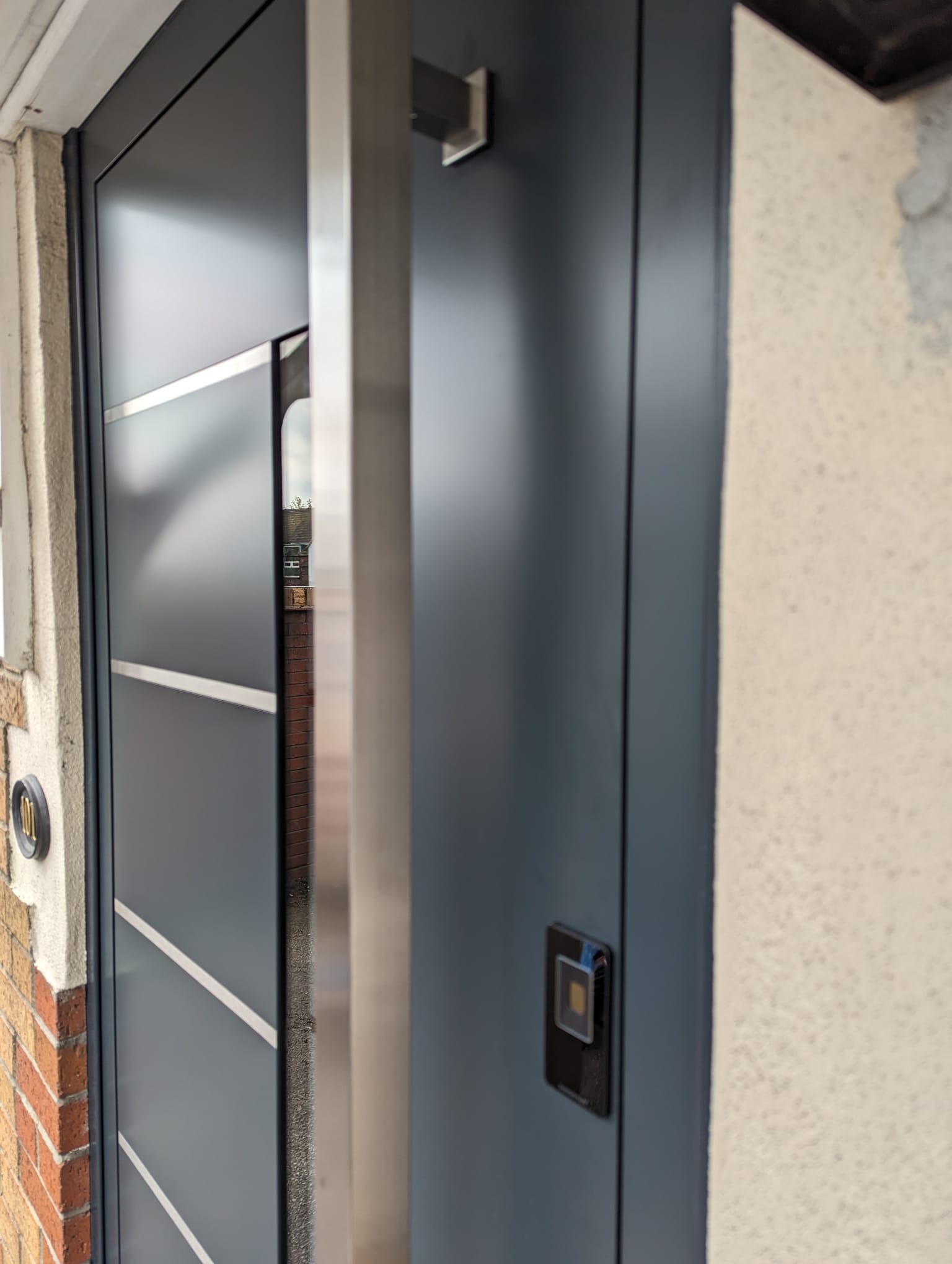 Security with Aluminium Doors in Meir