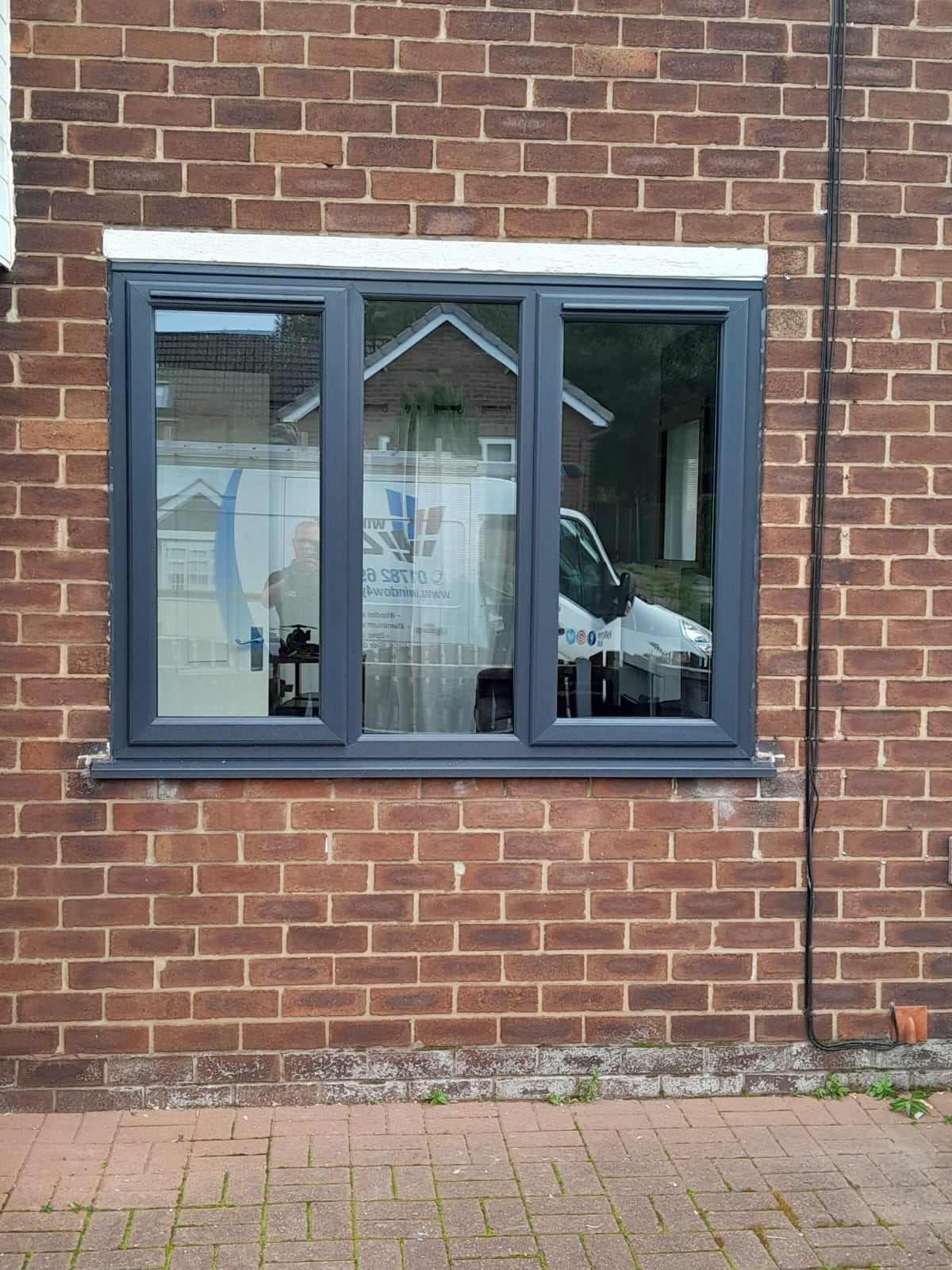 Anthracite Grey window 1740x1140