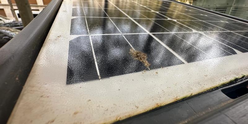 Bilayer transparent conductive film removes 96.36% of electrostatic dust